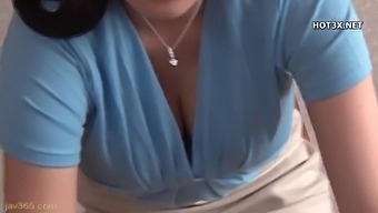 Japońska Nastolatka Miho Ichiki Podskakuje Swoimi Naturalnymi Cyckami W Jakości Hd