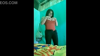 Older Woman Seeking Sex: A Busty Milf Ready For Christmas And New Year'S Parties