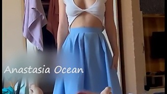 He Pleasured Himself As His Step Sister Tried On Clothes
