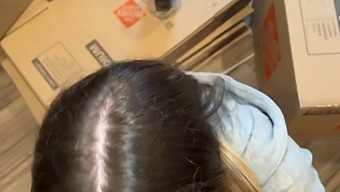 辅助动作变成火热的性爱。